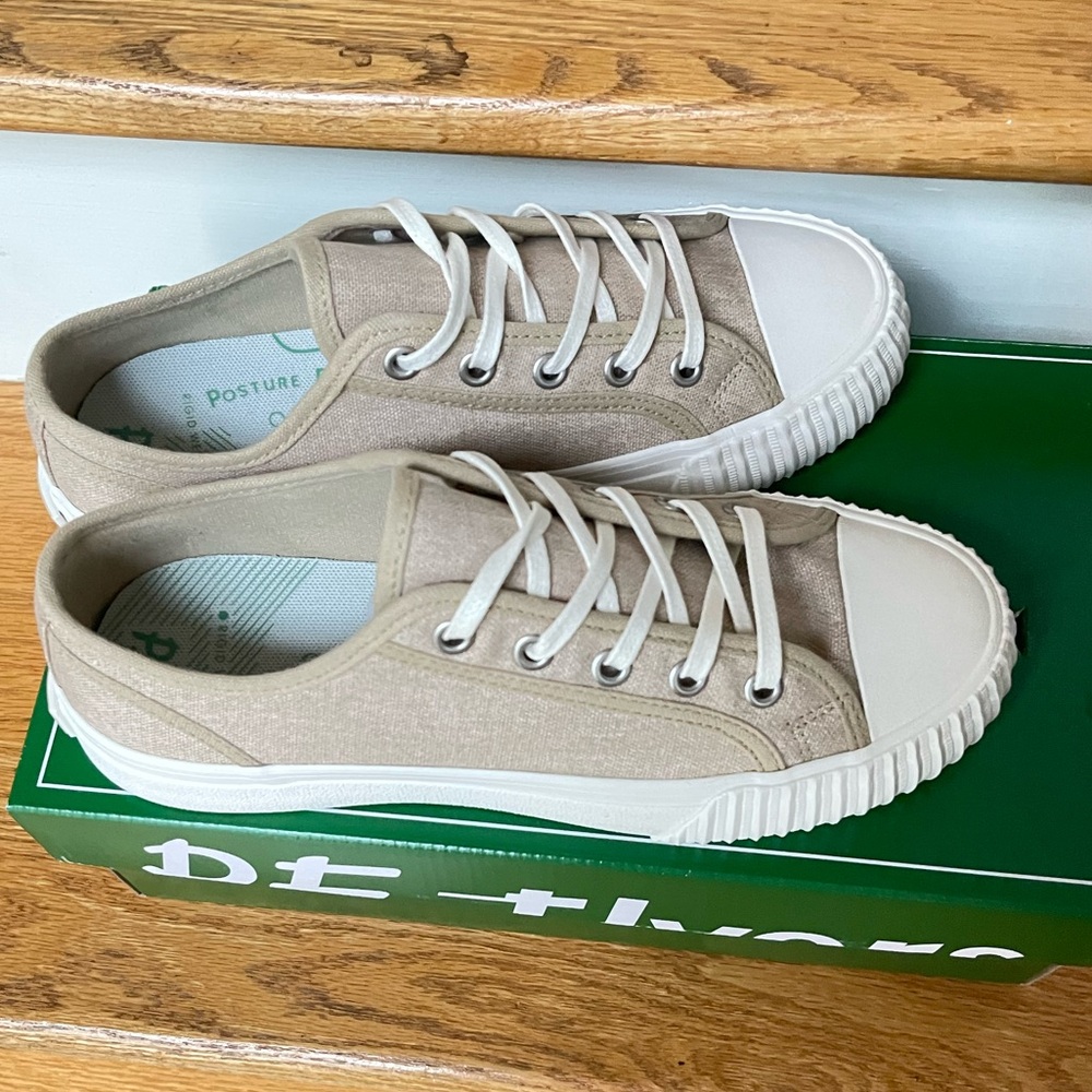 NIB P.F. Flyers Beige Canvas Sneakers